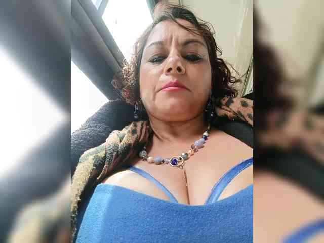 AlexaBrown12 webcam