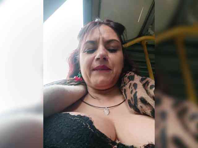 AlexaBrown12 webcam