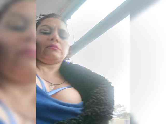 AlexaBrown12 webcam