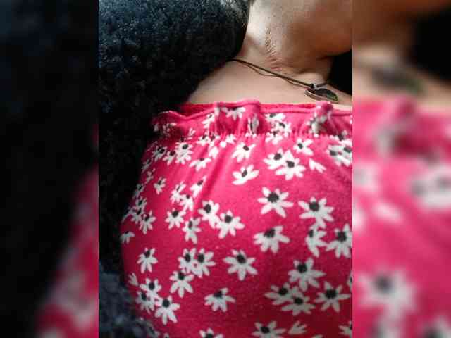 AlexaBrown12 webcam
