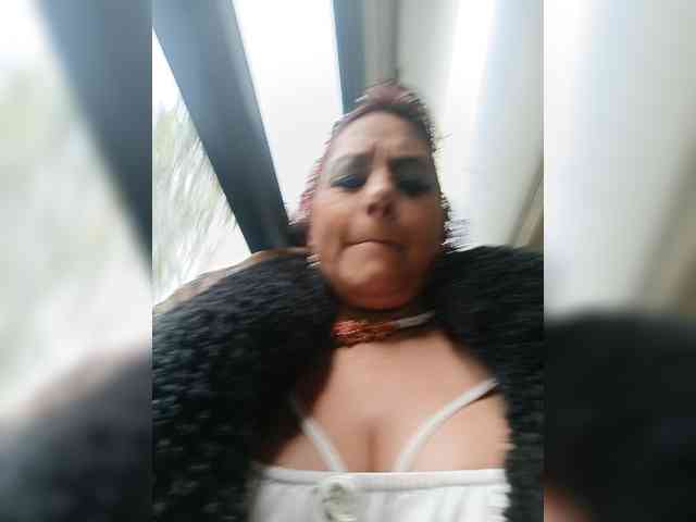 AlexaBrown12 webcam