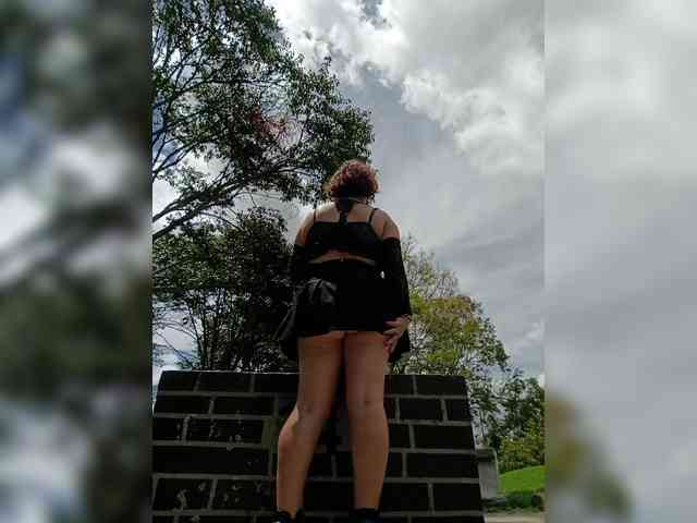 AlexaBrown12 webcam