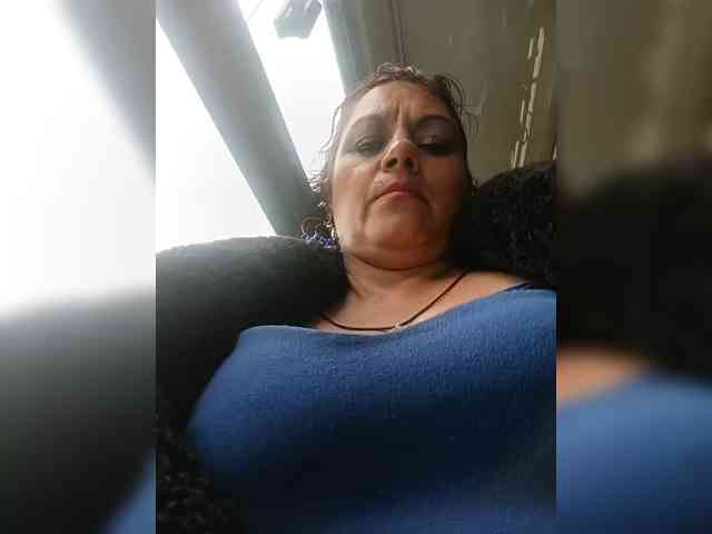 AlexaBrown12 webcam