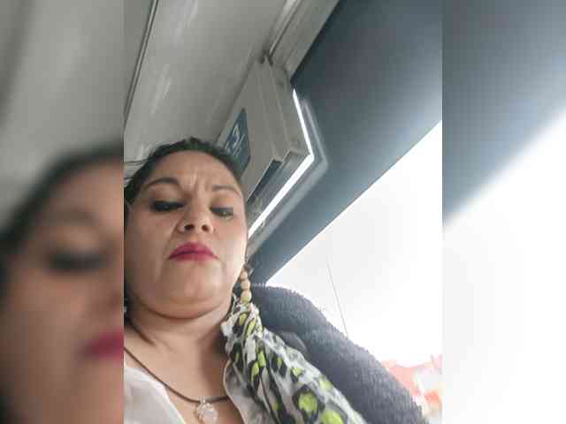 AlexaBrown12 webcam