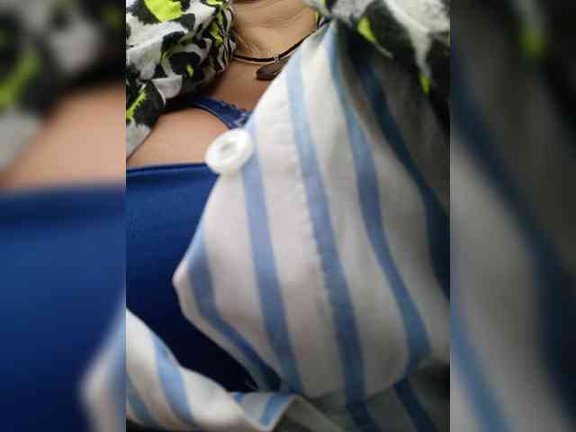 AlexaBrown12 webcam