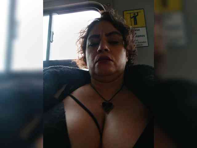 AlexaBrown12 webcam