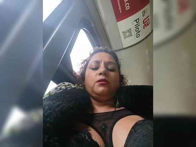 AlexaBrown12 webcam