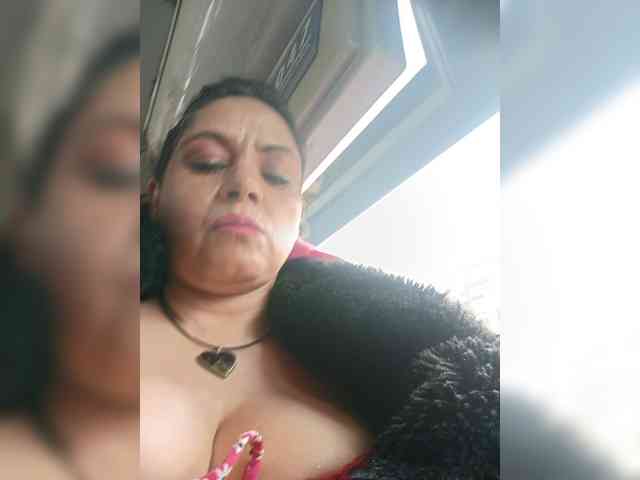 AlexaBrown12 webcam