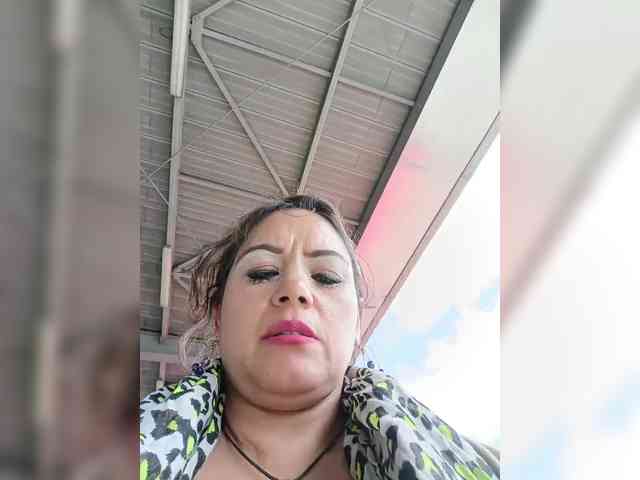 AlexaBrown12 webcam