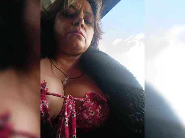 AlexaBrown12 webcam