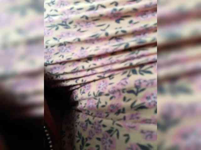 AlexaBrown12 webcam
