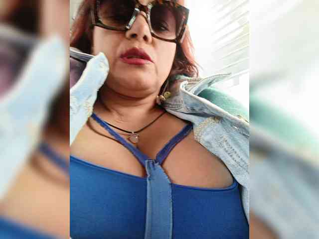 AlexaBrown12 webcam