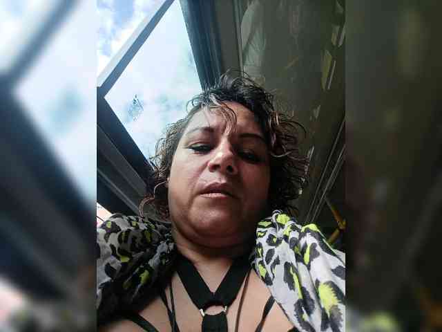 AlexaBrown12 webcam