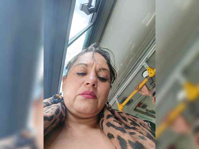 AlexaBrown12 webcam