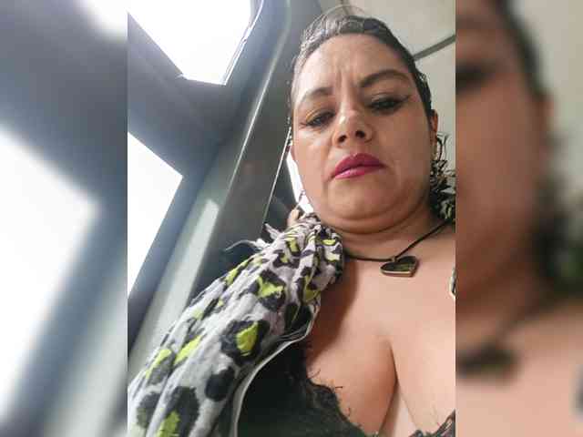 AlexaBrown12 webcam