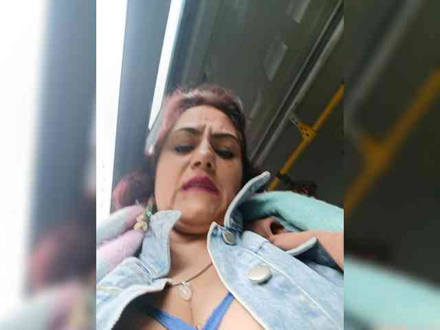 AlexaBrown12 webcam