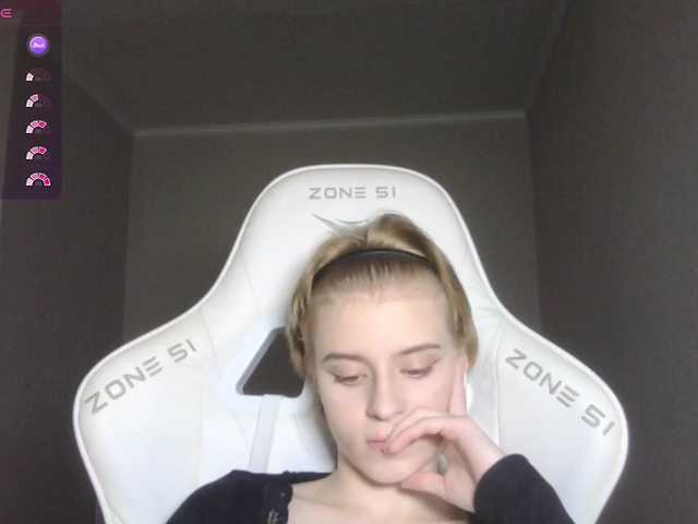 kissesliza live cam on BongaCams