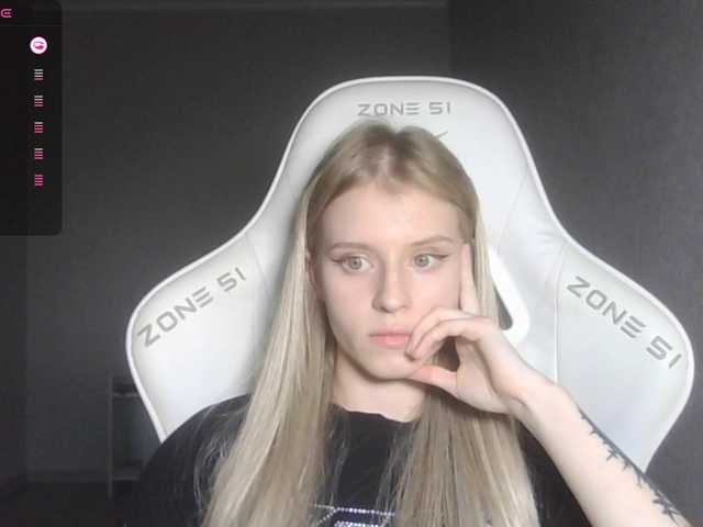 kissesliza live cam on BongaCams