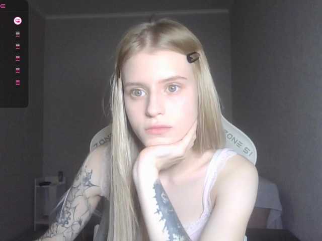kissesliza live cam on BongaCams