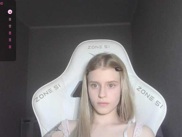 kissesliza live cam on BongaCams