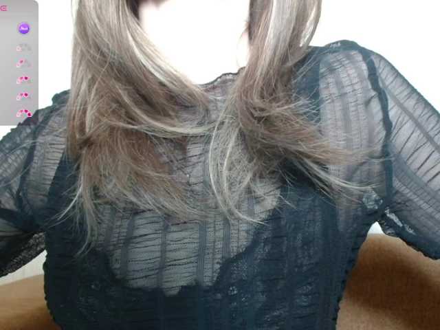 kissesliza live cam on BongaCams