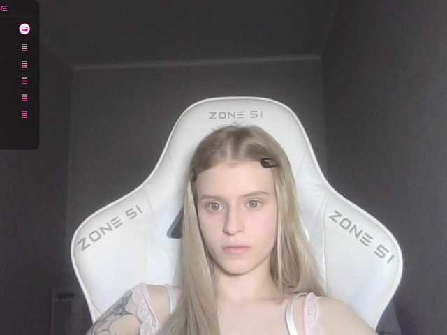 kissesliza live cam on BongaCams