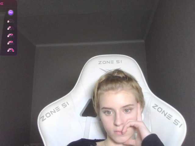 kissesliza live cam on BongaCams