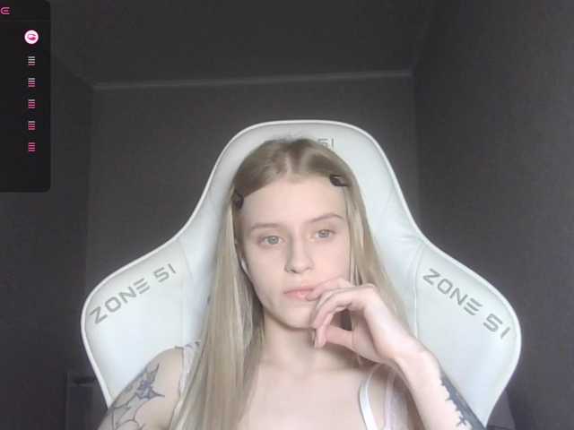 kissesliza live cam on BongaCams