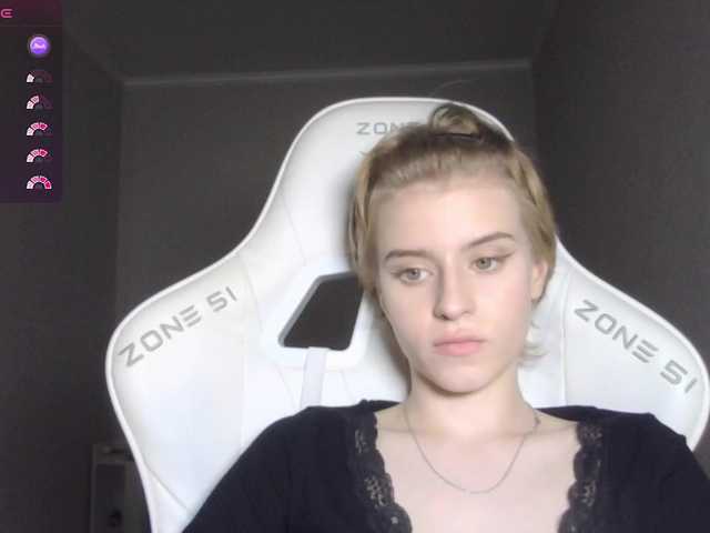 kissesliza live cam on BongaCams