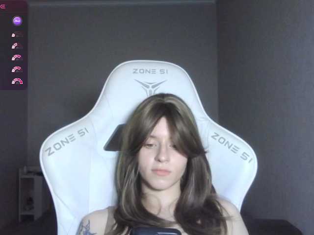 kissesliza cam belle
