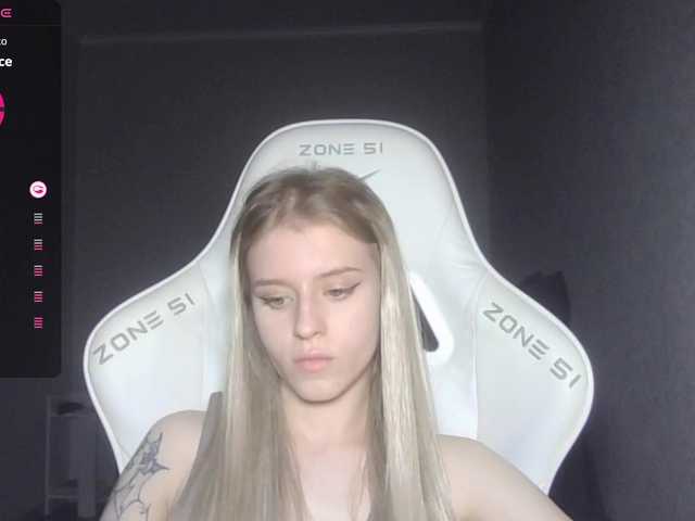 Helga_Pataki live webcam show