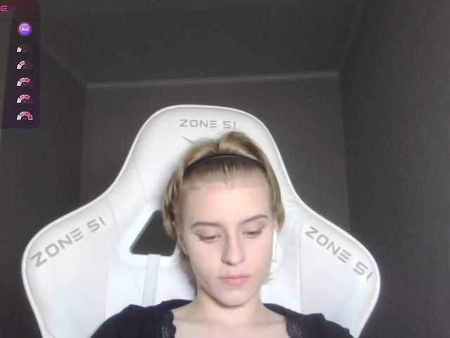 kissesliza live cam on BongaCams