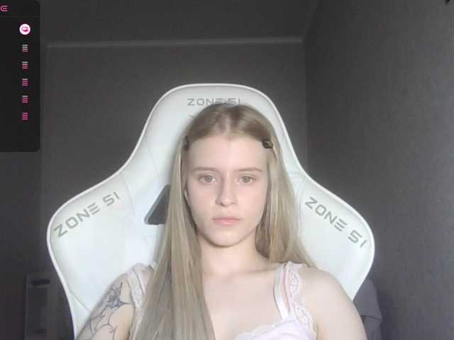 kissesliza live cam on BongaCams