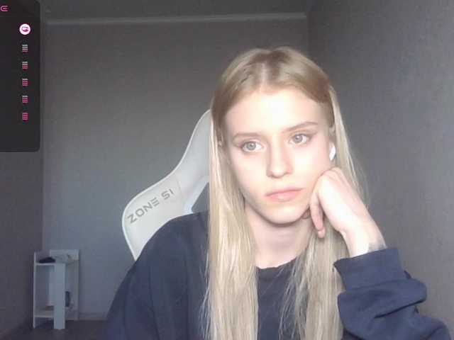 kissesliza live cam on BongaCams