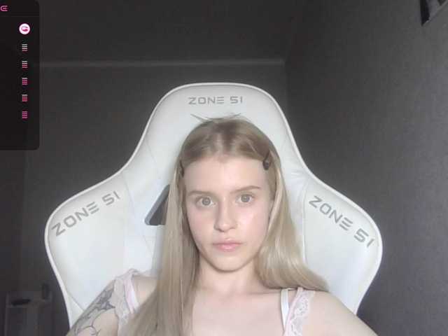 kissesliza live cam on BongaCams