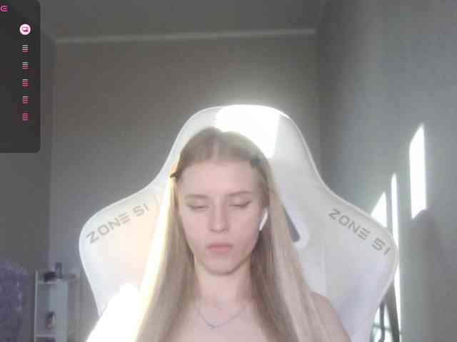 Helga_Pataki webcam