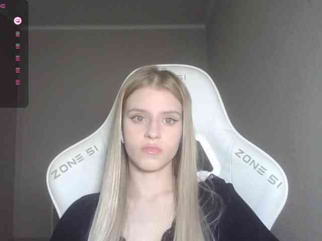 Helga_Pataki webcam