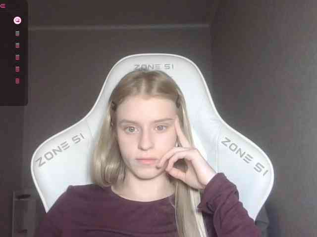 Helga_Pataki webcam