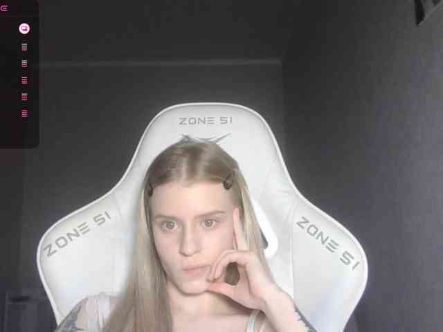 Helga_Pataki webcam