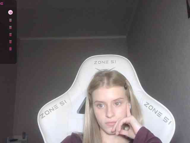 Helga_Pataki webcam