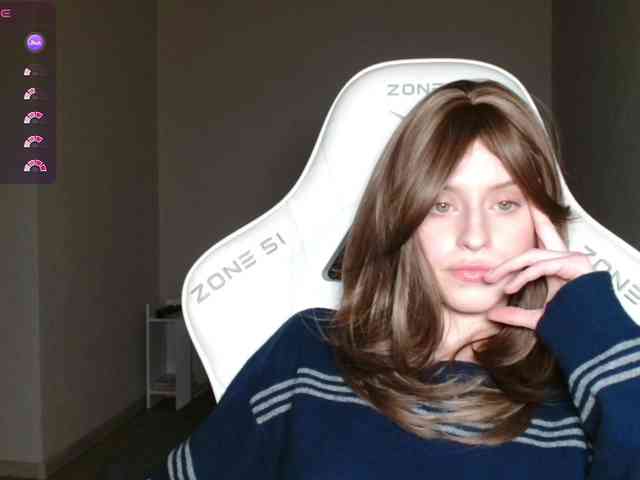 Helga_Pataki webcam