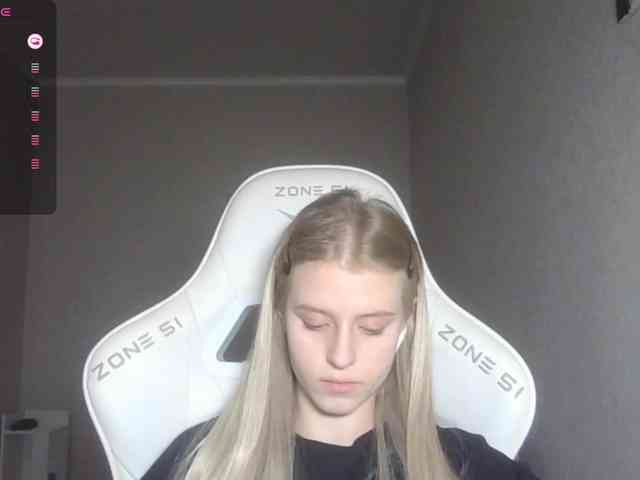 Helga_Pataki webcam