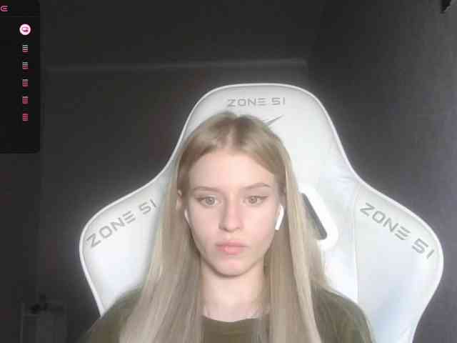 Helga_Pataki webcam