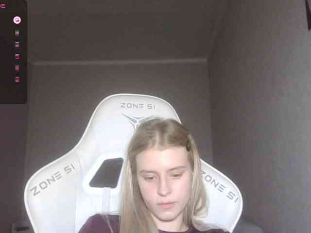 Helga_Pataki webcam