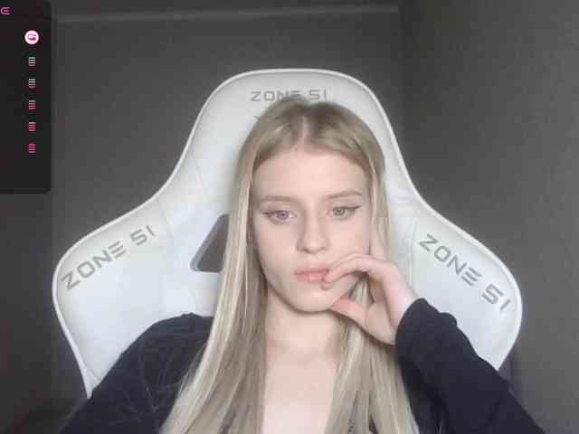 Helga_Pataki webcam