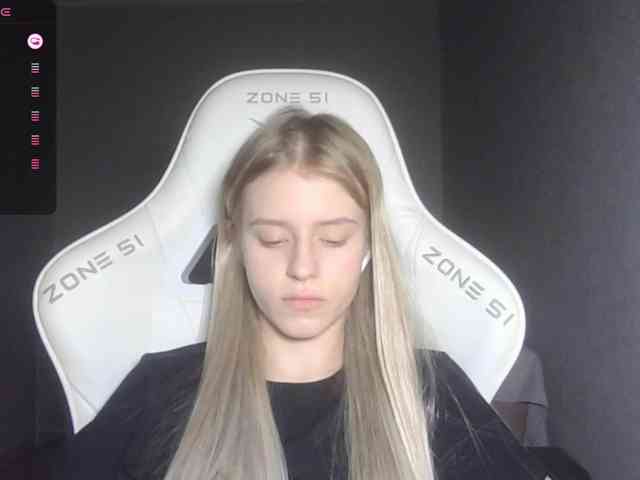 Helga_Pataki webcam