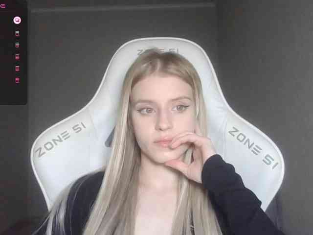 Helga_Pataki webcam