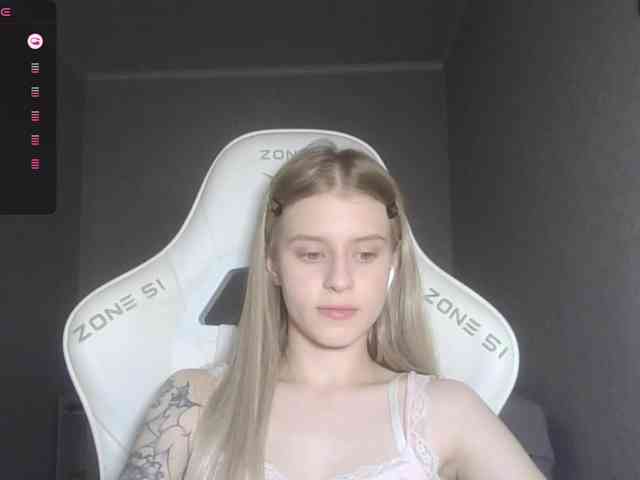 Helga_Pataki webcam