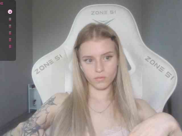 Helga_Pataki webcam