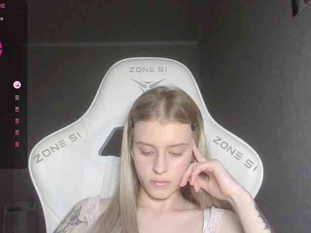 Helga_Pataki webcam